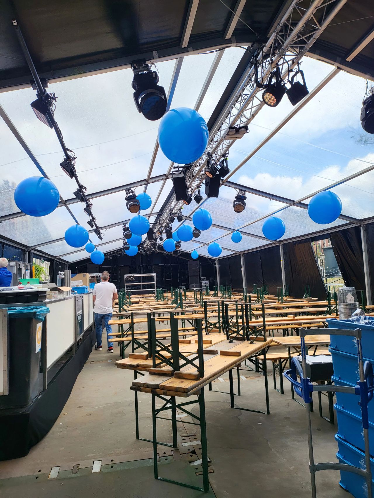 Reuzenballonnen voor de Brandersfeesten in Schiedam 1