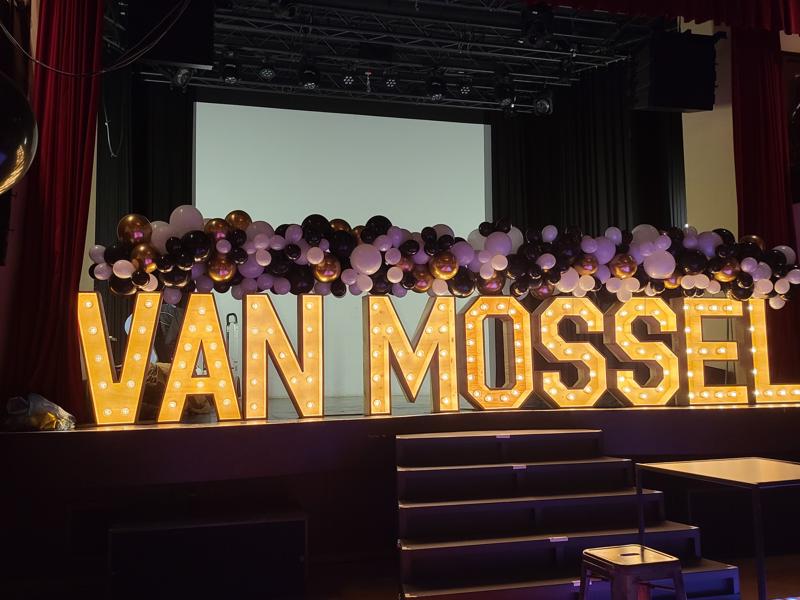 Feestavond in het Prinsestheater in Rotterdam voor Van Mossel 3